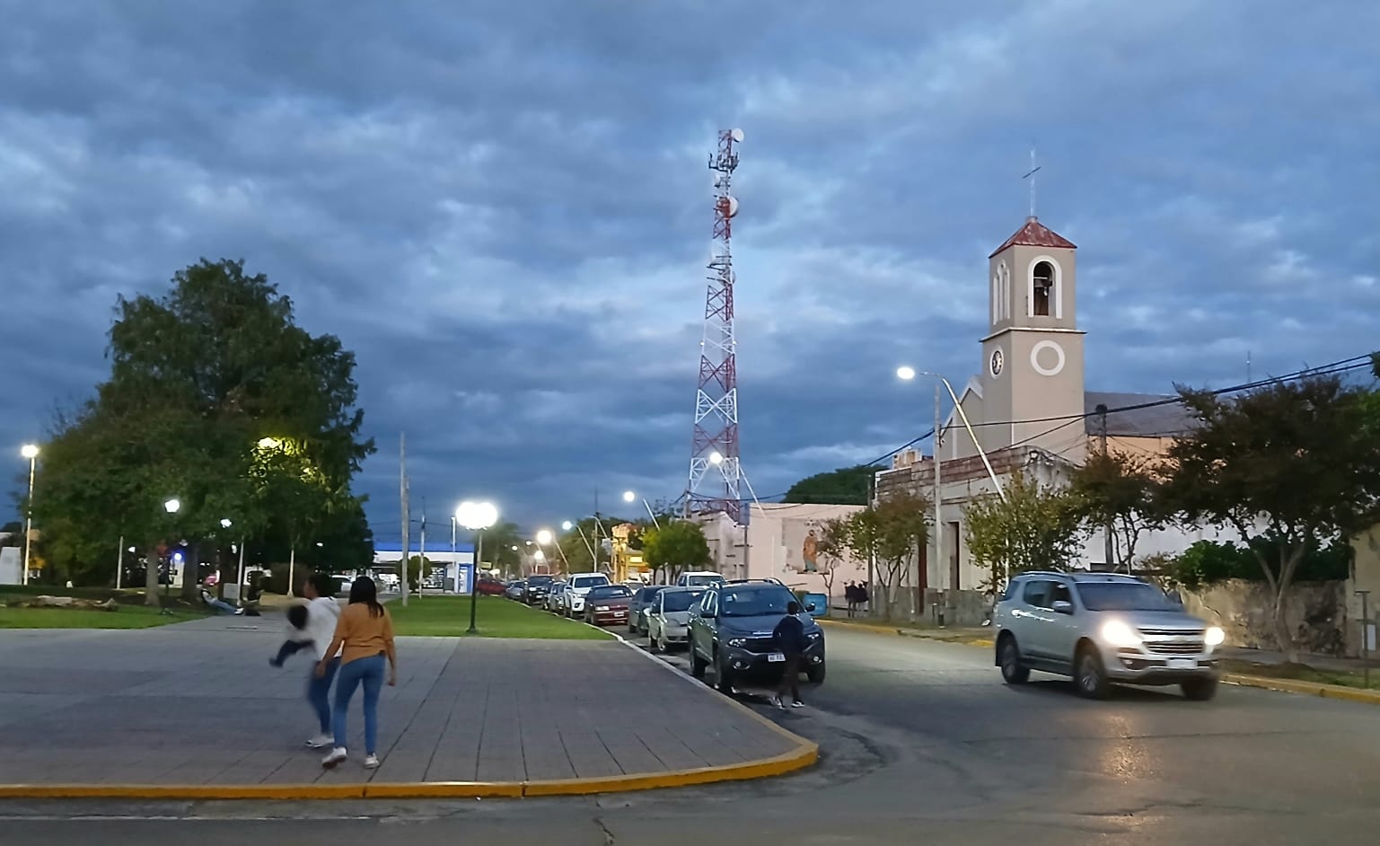 Emiten alerta por tormentas y fuertes vientos en la región