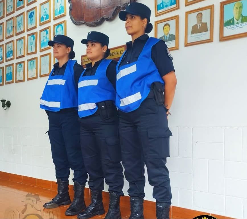 Nuevas funcionarias policiales y cadetes se incorporan a la Jefatura de Feliciano